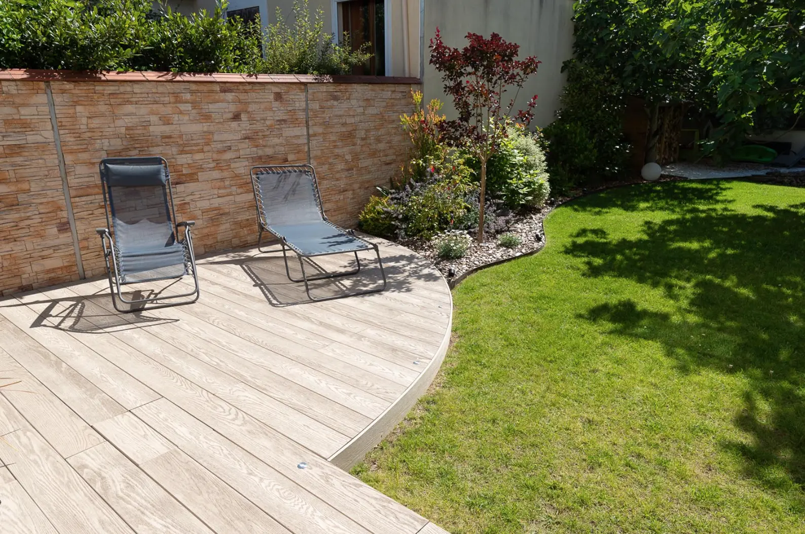 Entreprise aménagement extérieur avec décoration naturelle au Mans et dans les Pays de la Loire