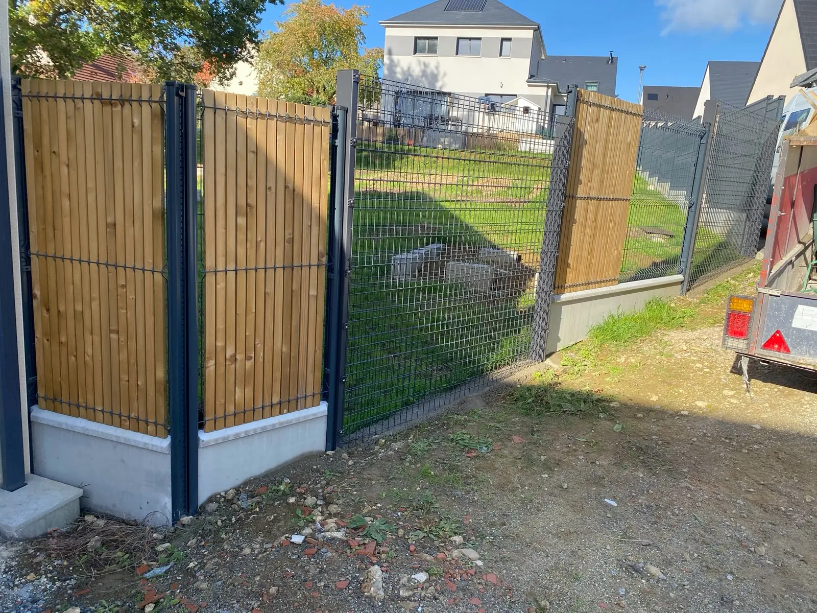 Entreprise pose clôture bois sur mesure au Mans et dans les Pays de la Loire