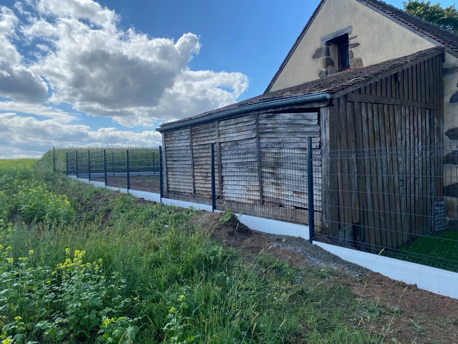 Entreprise soubassement béton pour clôture au Mans et dans les Pays de la Loire