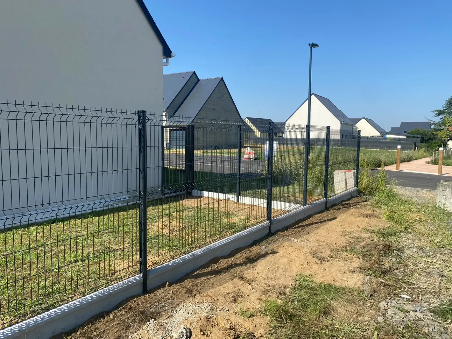 Entreprise pose clôture rigide au Mans et dans les Pays de la Loire